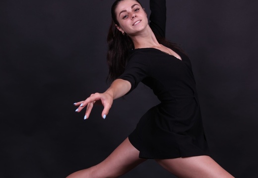 Тренер классического танца Виктория Попова